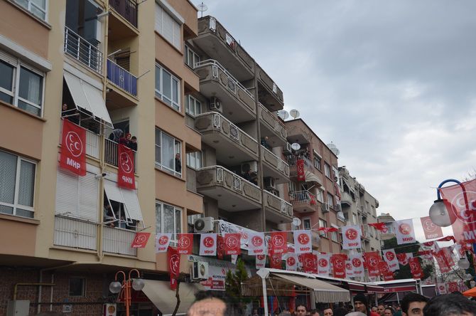 MHP LİDERi DEVLET BAHÇELİ AKHİSARLILAR İLE BULUŞTU